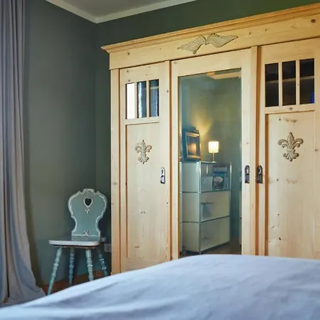 Alp45 Am Fusse Des Skigebietes Hausberg In *